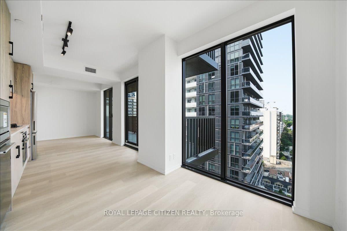 109 Erskine Avenue, Unit 1502 thumbnail 15