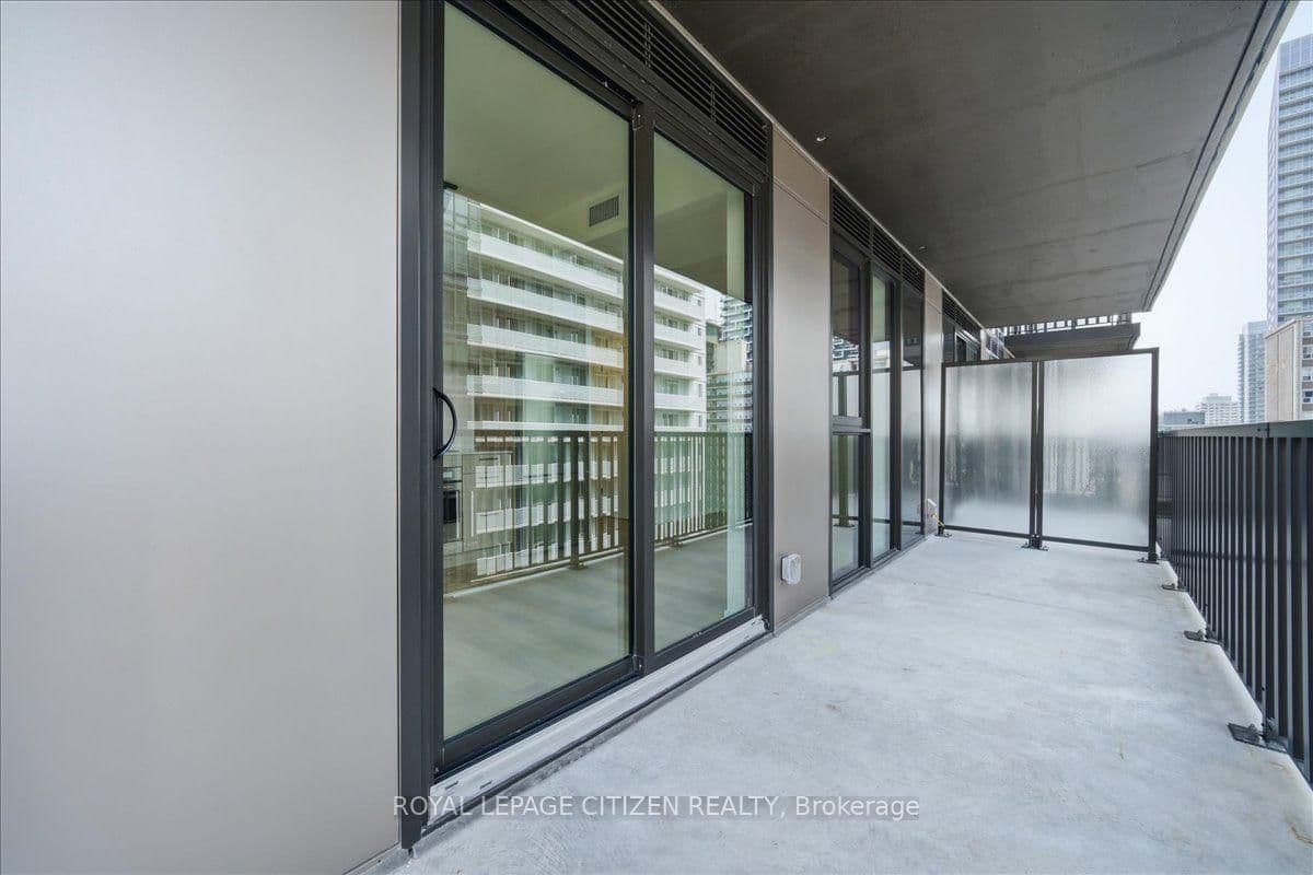 109 Erskine Avenue, Unit 1502 thumbnail 30