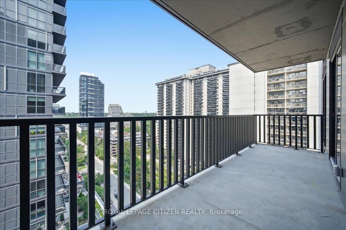 109 Erskine Avenue, Unit 1502 thumbnail 31
