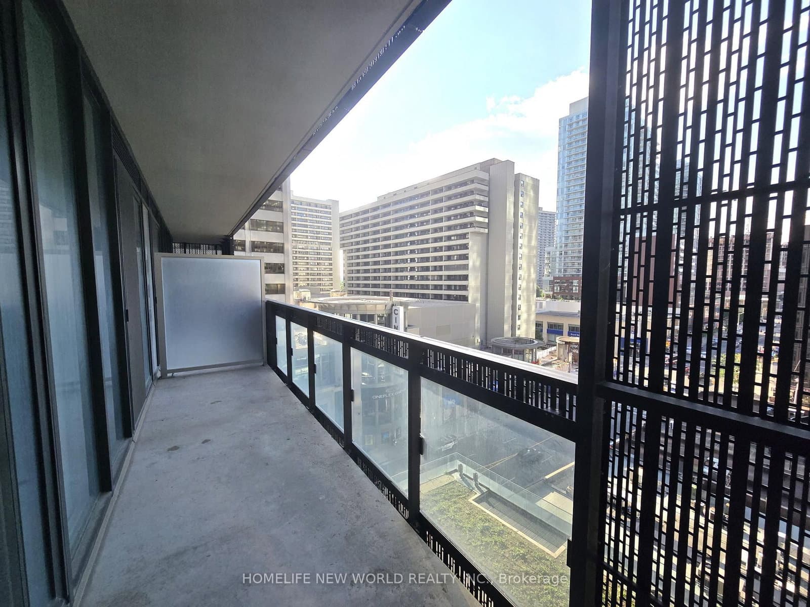 8 Eglinton Avenue E, Unit 506 thumbnail 8