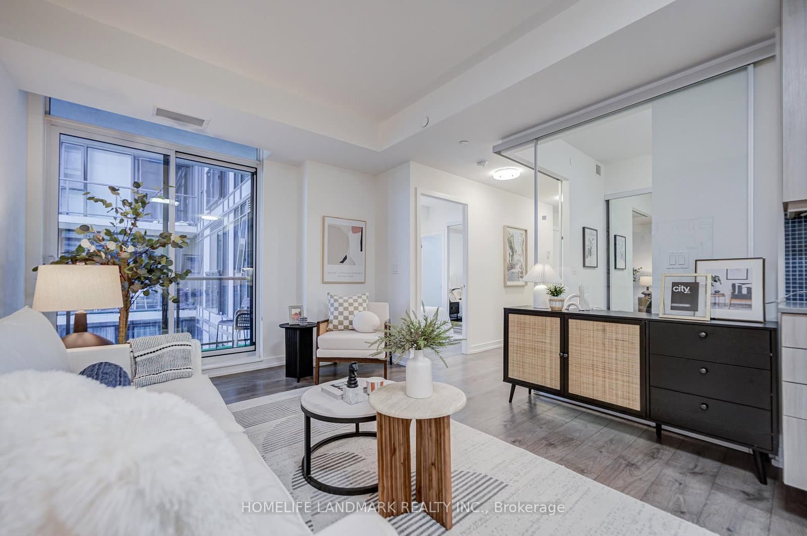 297 College Street, Unit 901 thumbnail 3
