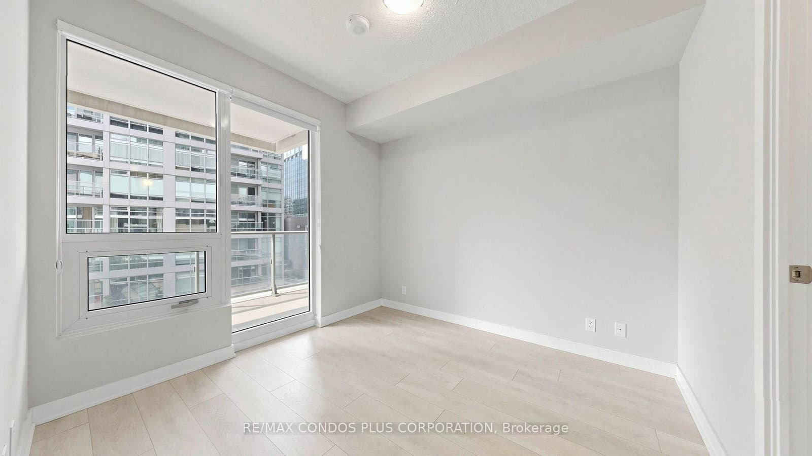 2221 Yonge Street, Unit 506 thumbnail 11