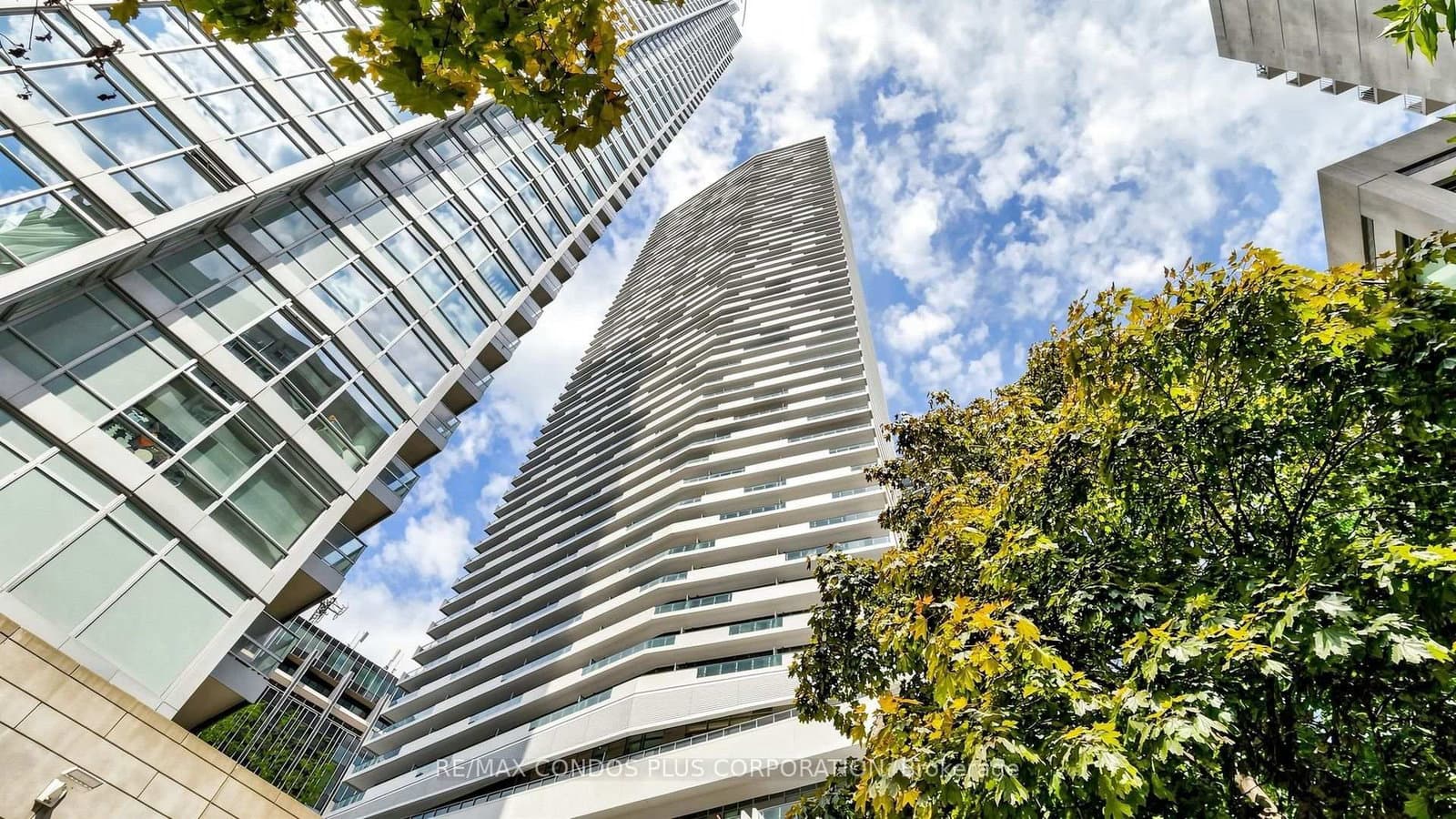 2221 Yonge Street, Unit 506 thumbnail 2