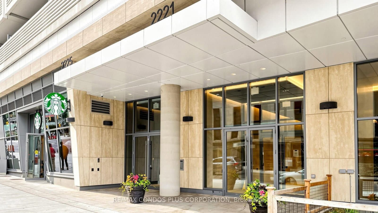 2221 Yonge Street, Unit 506 thumbnail 3