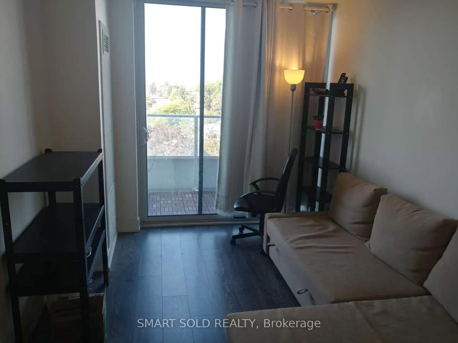 180 Fairview Mall Drive, Unit 807 thumbnail 2
