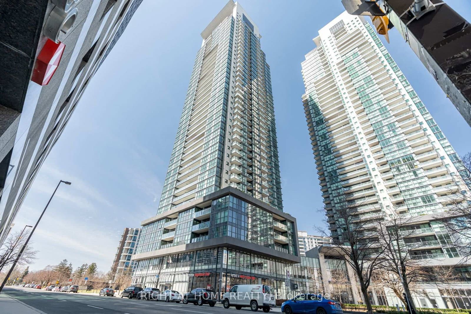 5162 Yonge Street, Unit LPH208 thumbnail 2