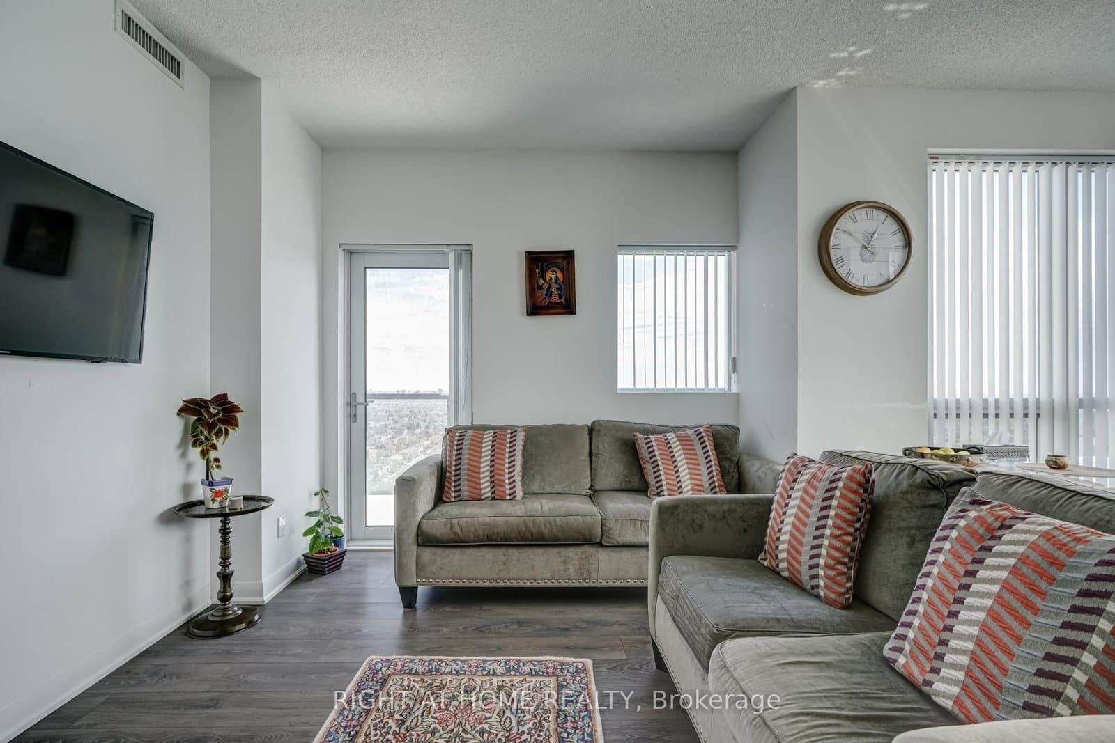 5162 Yonge Street, Unit LPH208 thumbnail 7