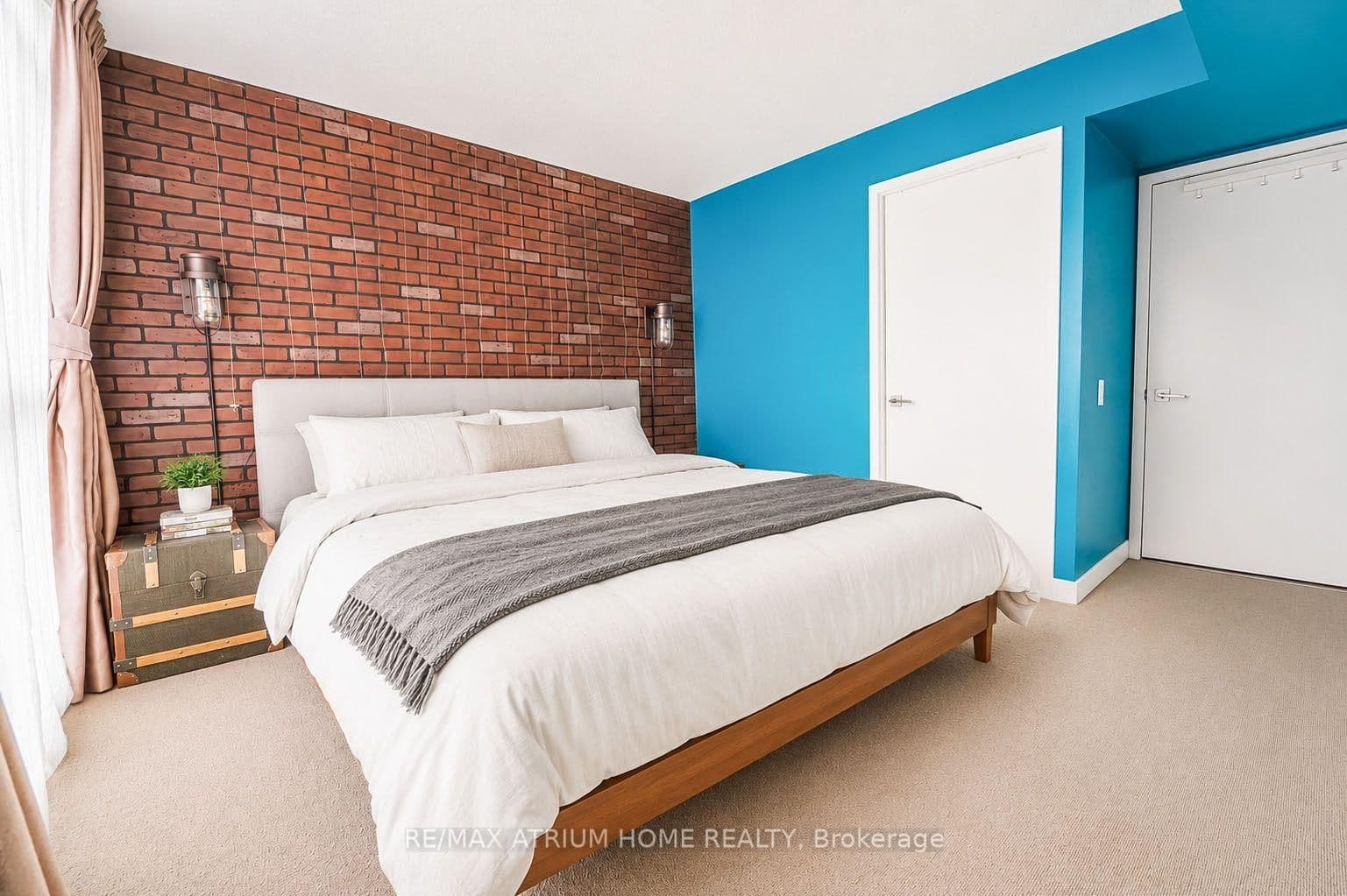 29 Singer Court, Unit 1502 thumbnail 11