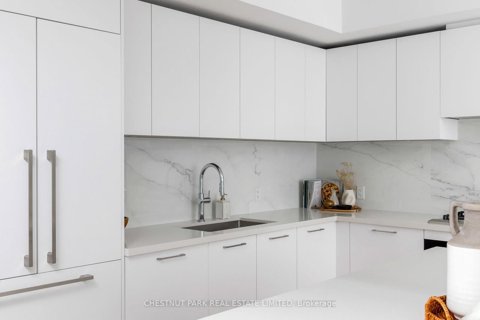 33 Frederick Todd Way, Unit 1602 thumbnail 10