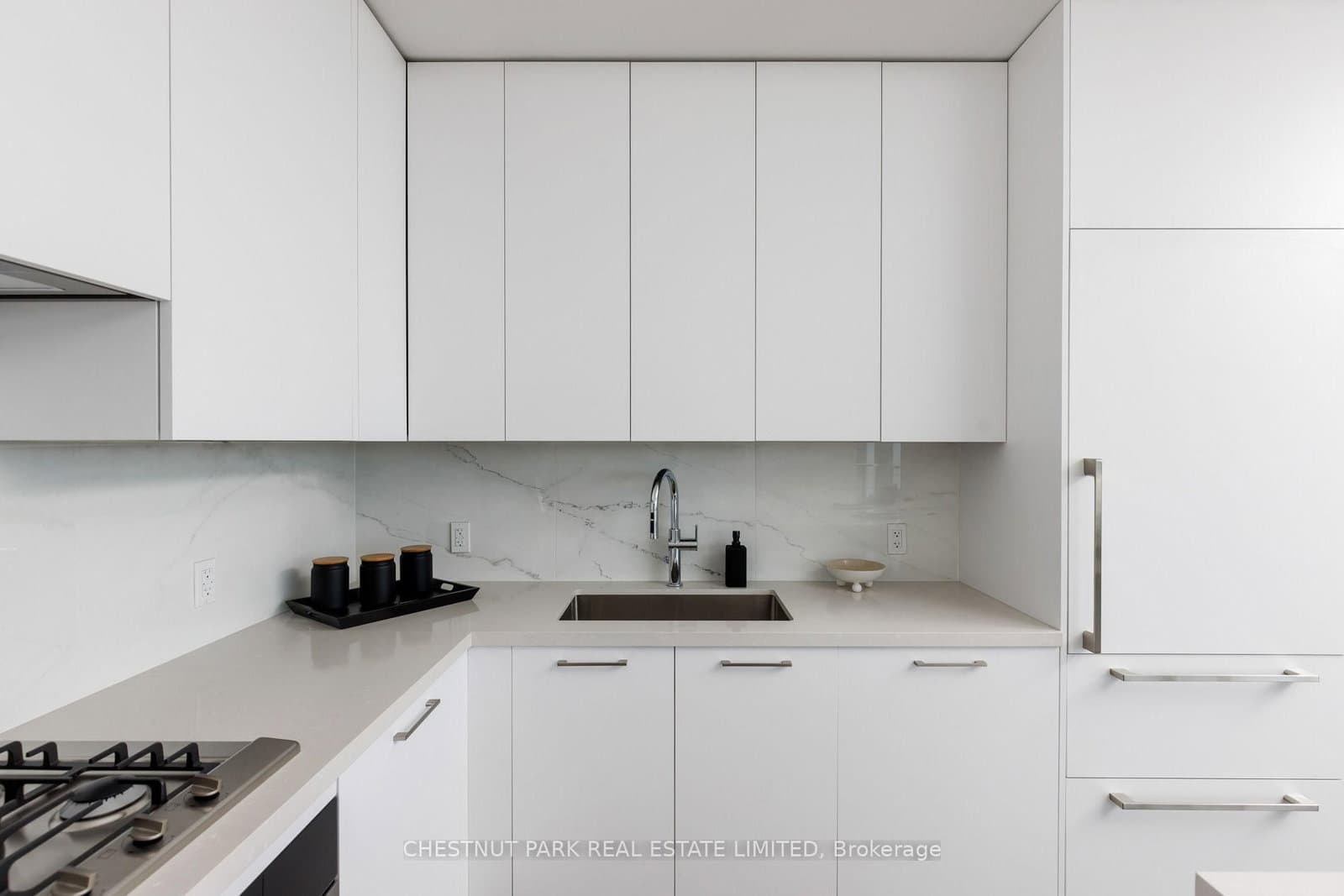 33 Frederick Todd Way, Unit LPH01 thumbnail 16