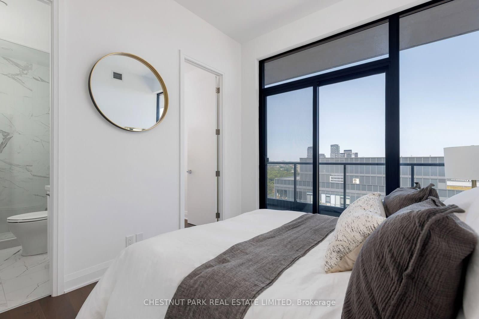 33 Frederick Todd Way, Unit LPH01 thumbnail 27