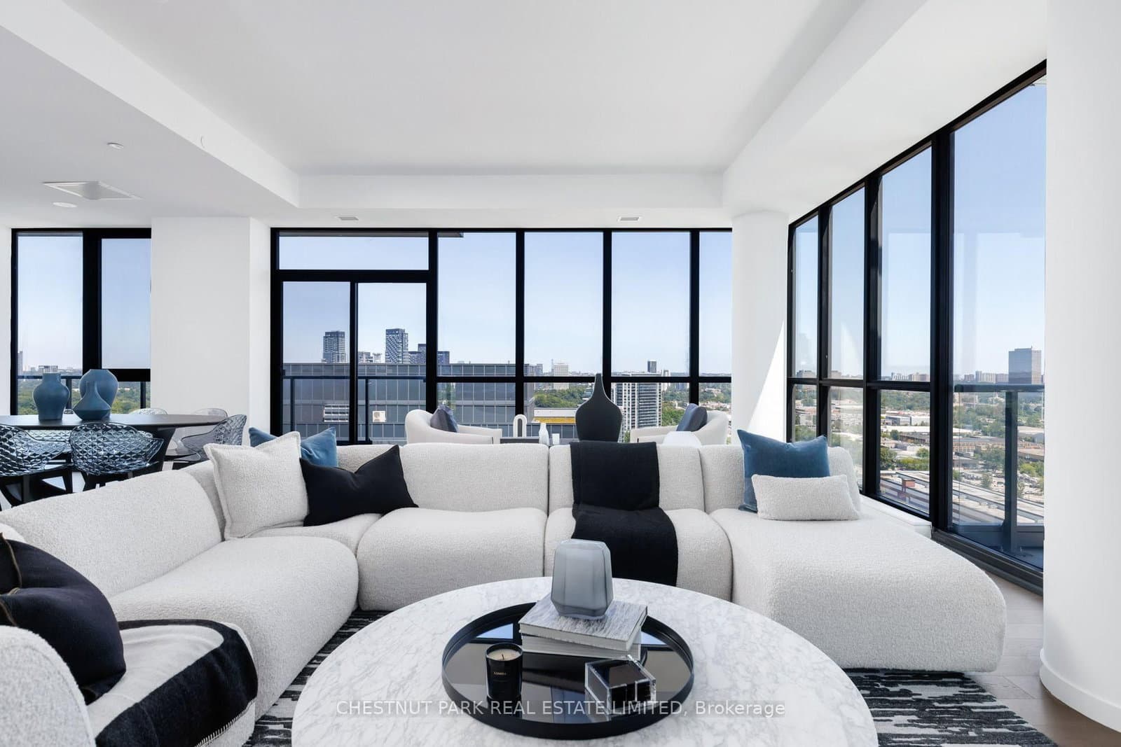 33 Frederick Todd Way, Unit LPH01 thumbnail 7