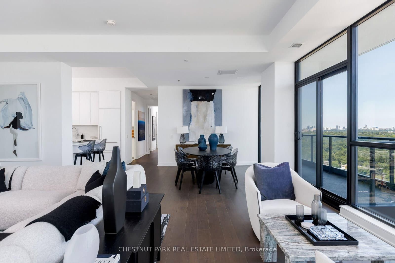 33 Frederick Todd Way, Unit LPH01 thumbnail 9