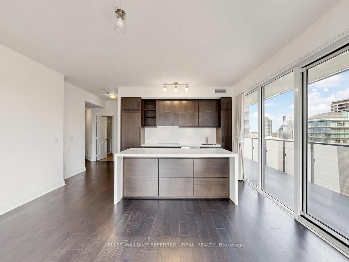 1080 Bay Street, Unit 1710 thumbnail 6