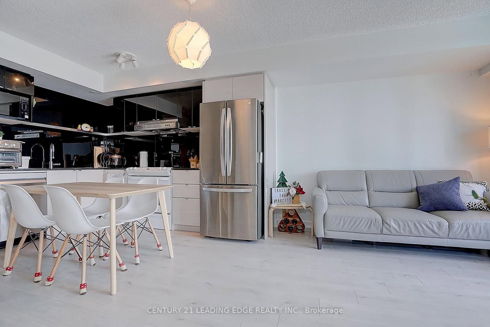 72 Esther Shiner Boulevard, Unit 2102 thumbnail 22