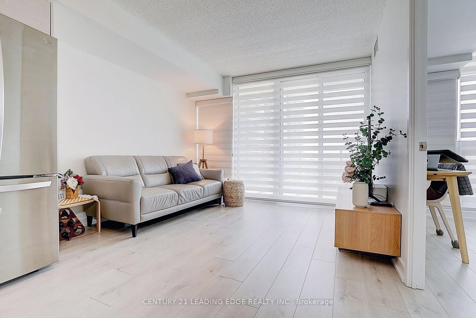 72 Esther Shiner Boulevard, Unit 2102 thumbnail 26