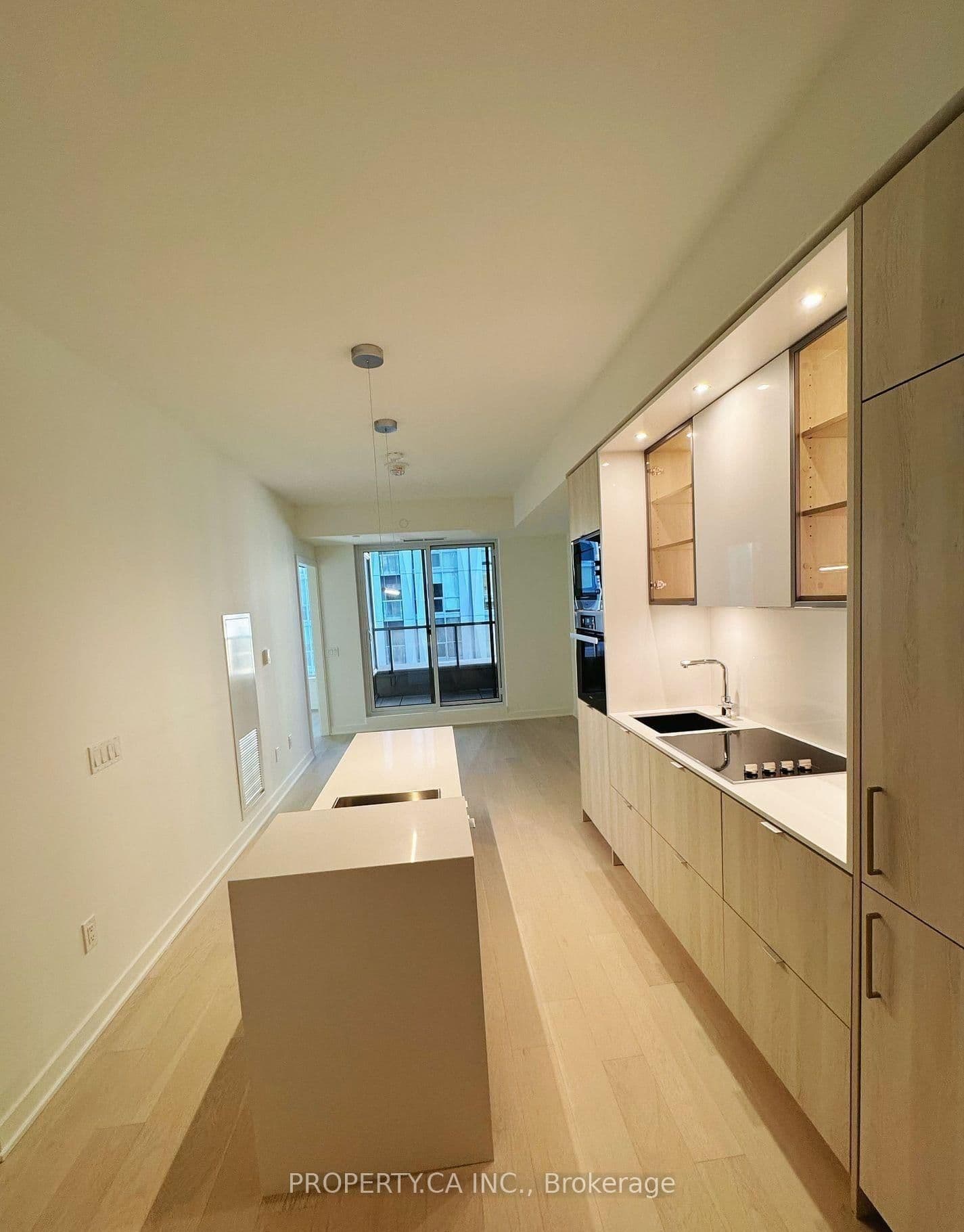 11 Yorkville Avenue, Unit 1007 thumbnail 3