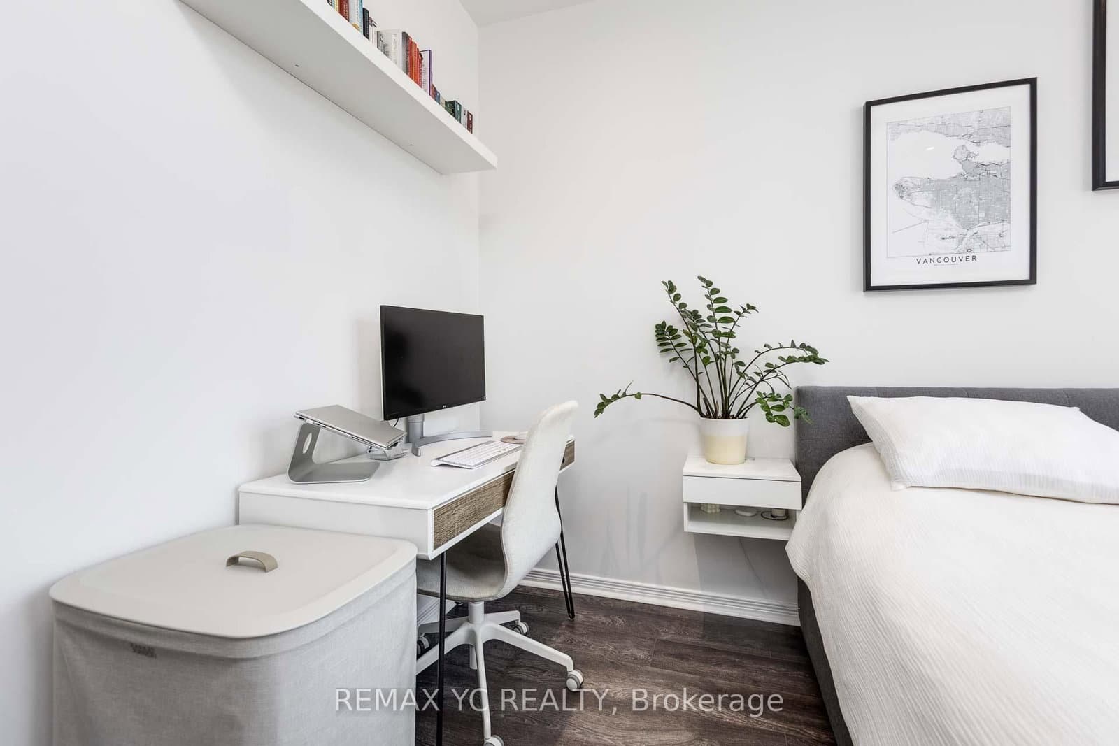 352 Front Street W, Unit PH09 thumbnail 16