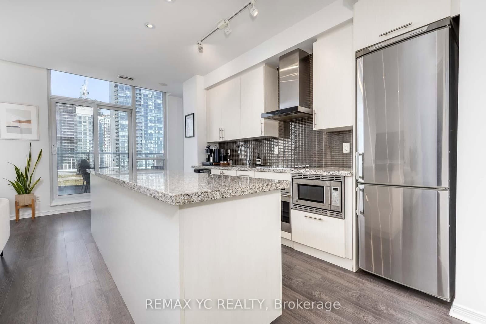 352 Front Street W, Unit PH09 thumbnail 9