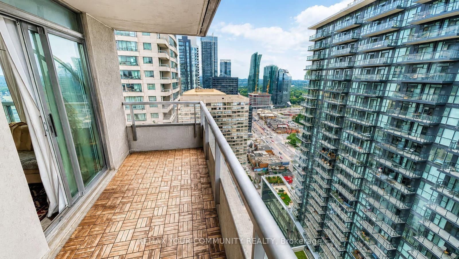 23 Hollywood Avenue, Unit 3310 thumbnail 13