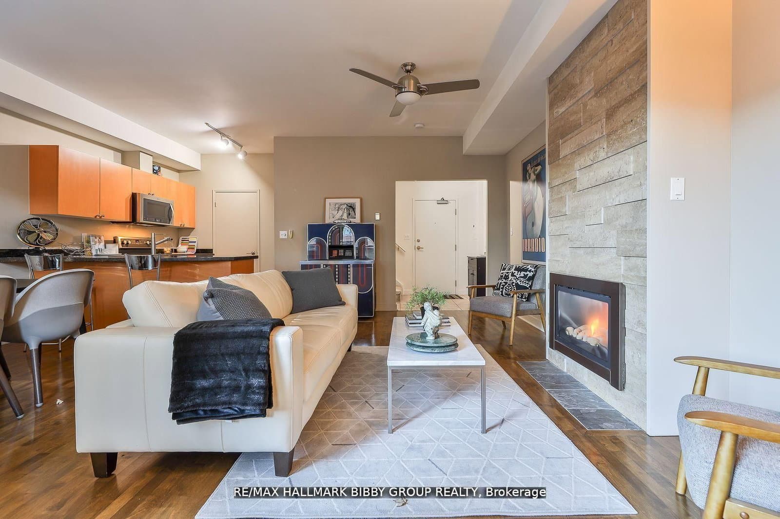 500 Richmond Street W, Unit 315 thumbnail 4