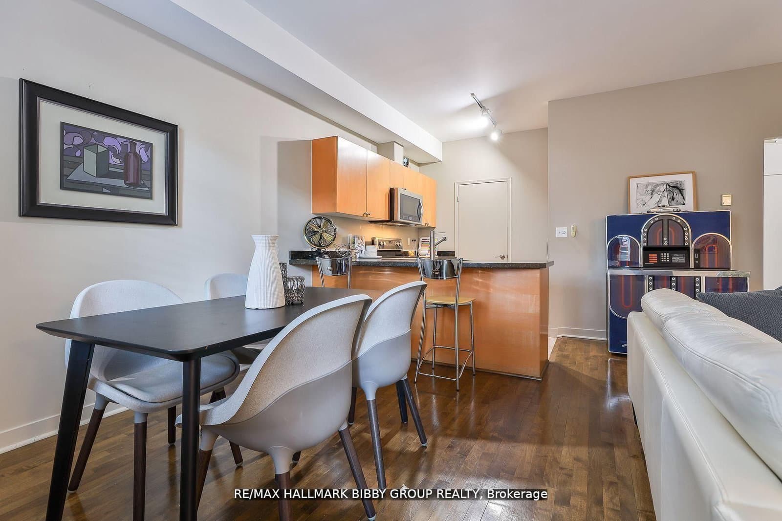 500 Richmond Street W, Unit 315 thumbnail 8