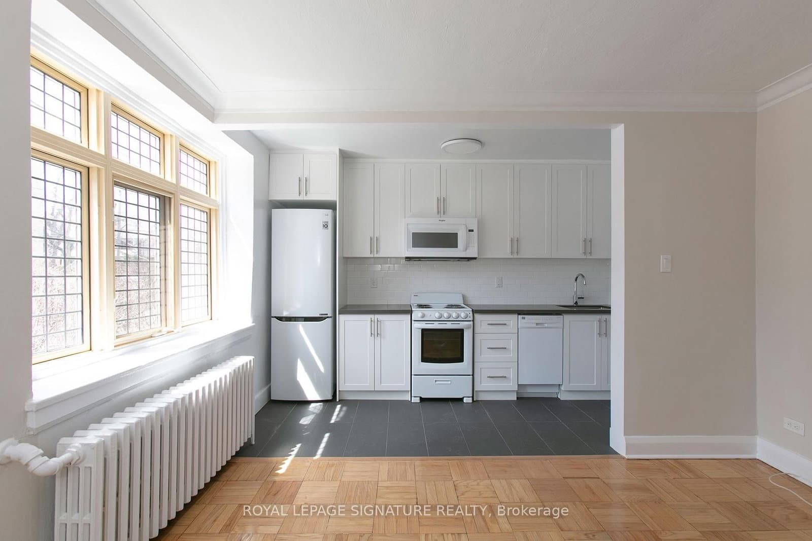 394 Avenue Road, Unit 201-C thumbnail 2