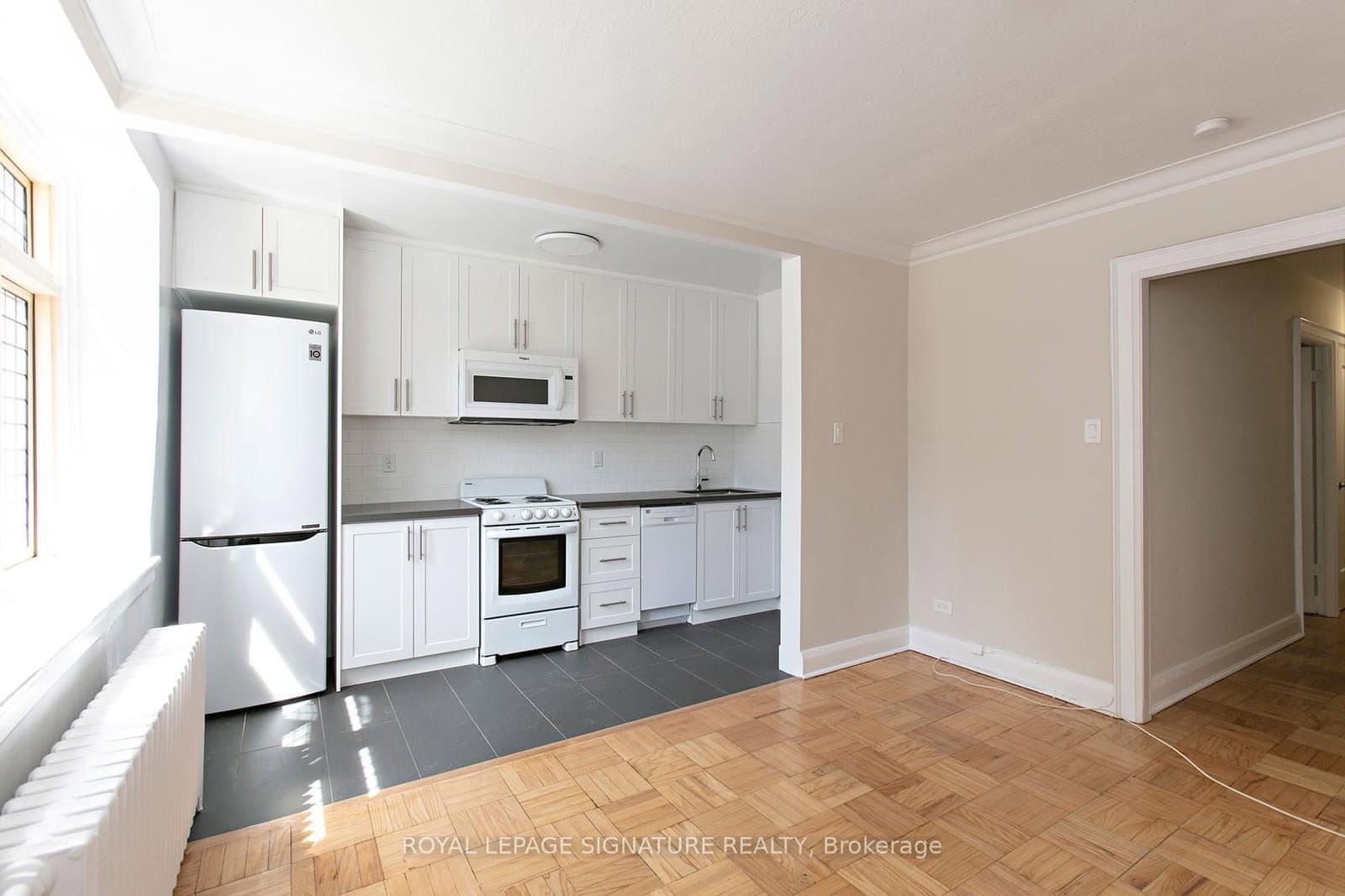 394 Avenue Road, Unit 201-C thumbnail 4
