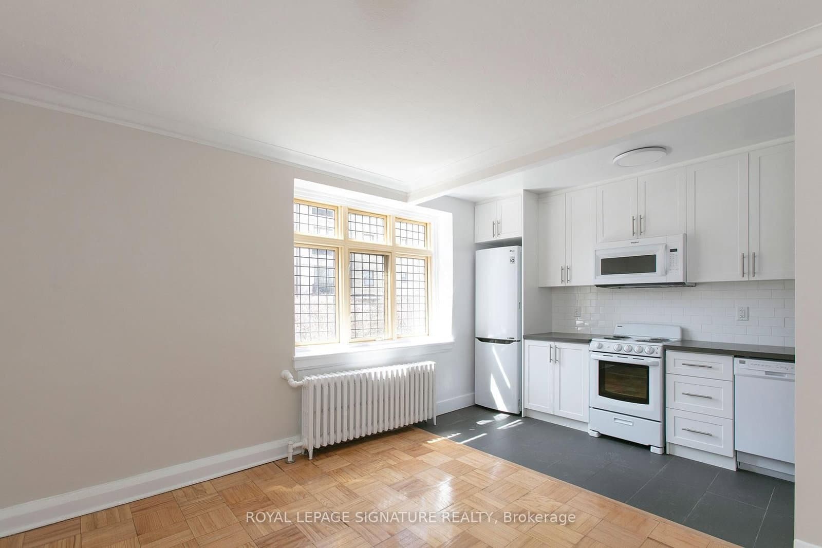 394 Avenue Road, Unit 201-C thumbnail 5