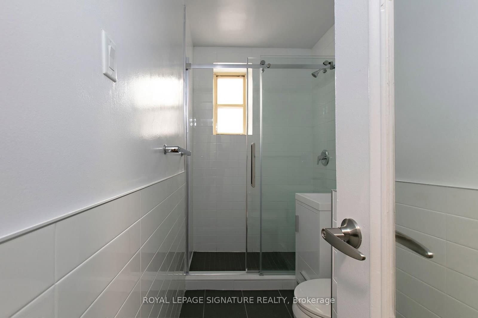 394 Avenue Road, Unit 201-C thumbnail 6