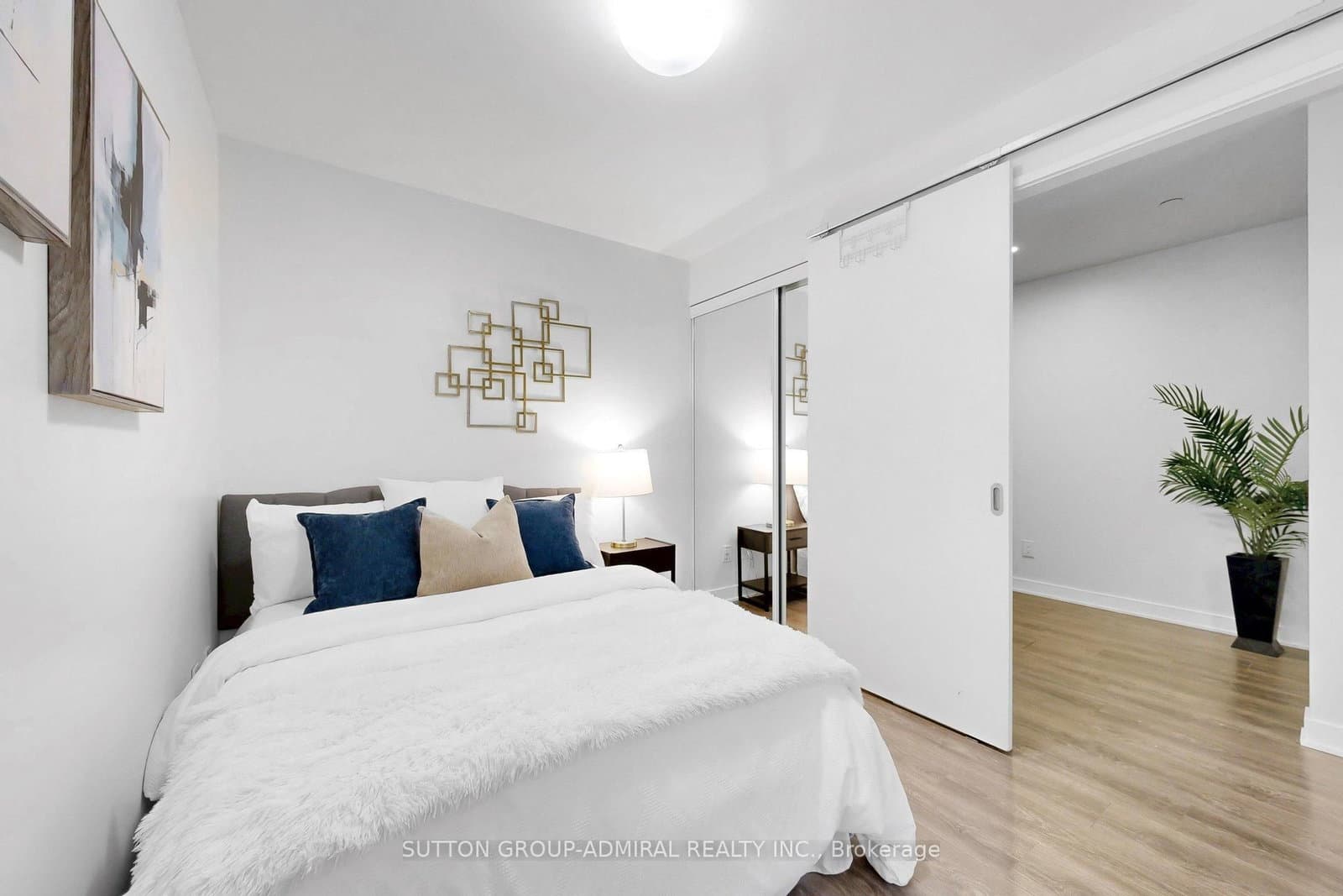 170 Sumach Street, Unit 907 thumbnail 14