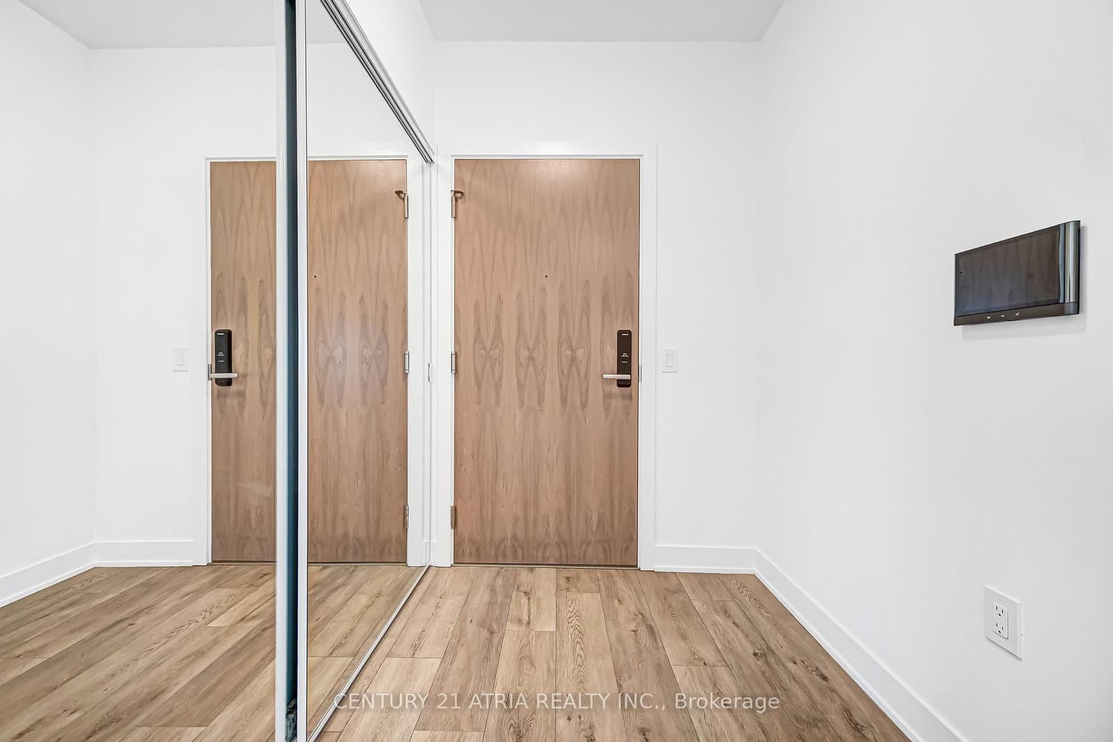 575 Bloor Street E, Unit 3308 thumbnail 3