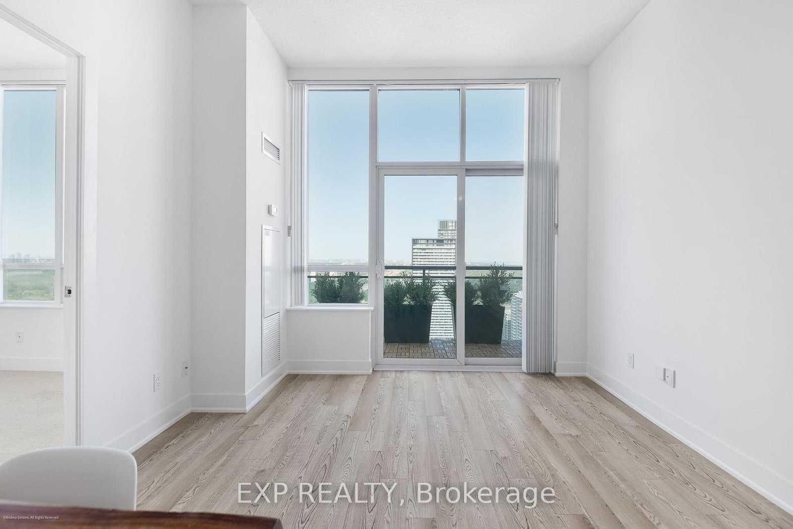 28 Linden Street, Unit PH2 thumbnail 17