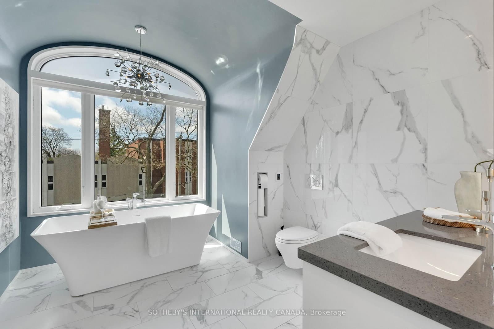 721 Markham Street thumbnail 17
