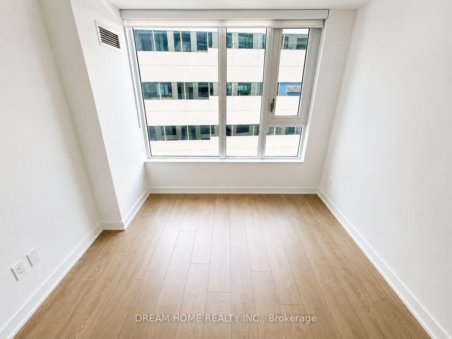543 Richmond Street W, Unit 1424 thumbnail 5