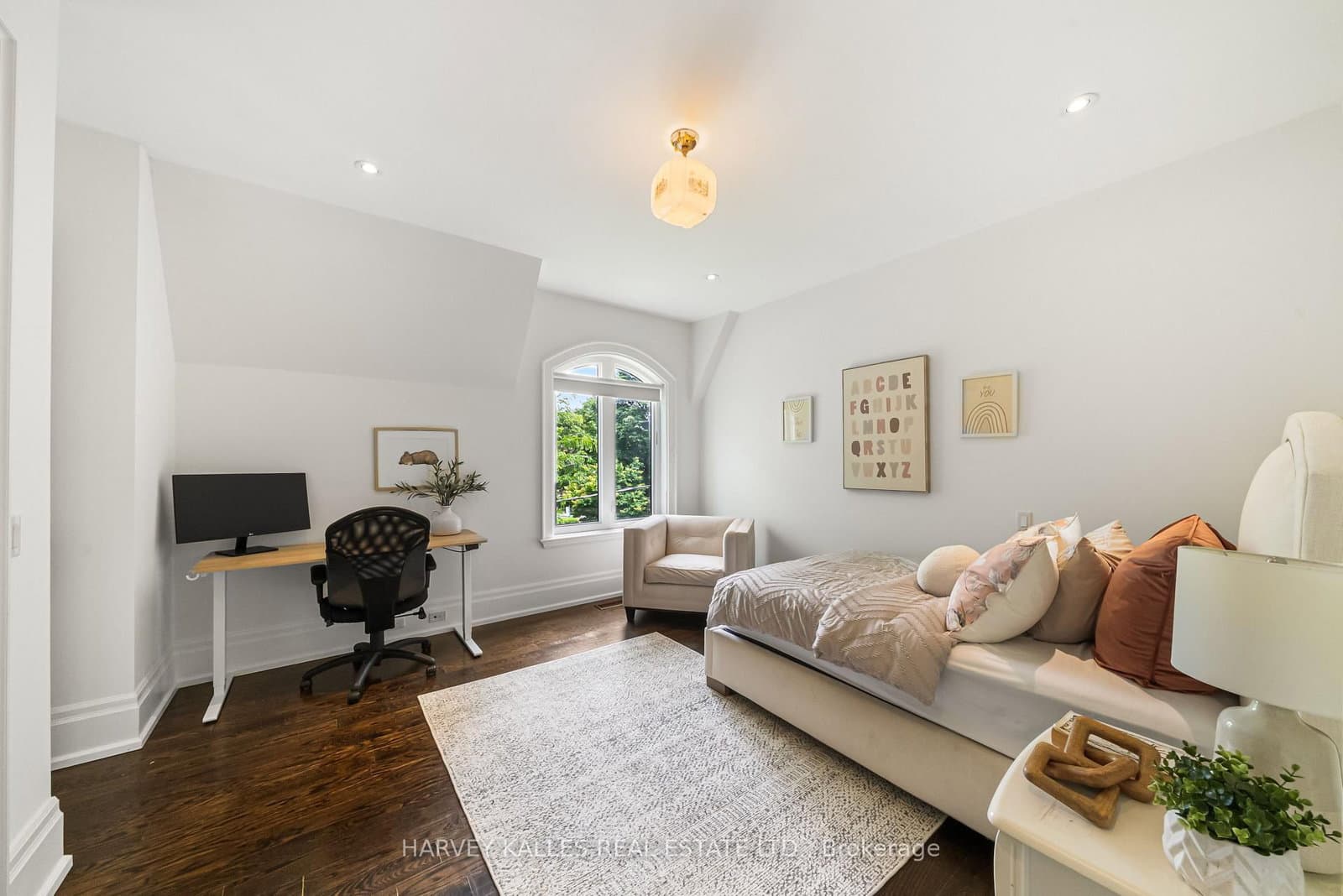 6 Vesta Drive thumbnail 17