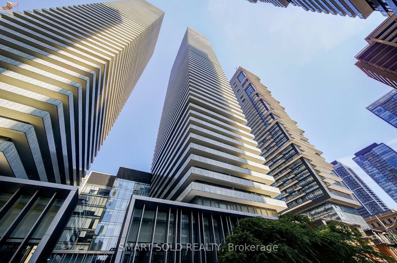 50 Charles Street E, Unit 2909