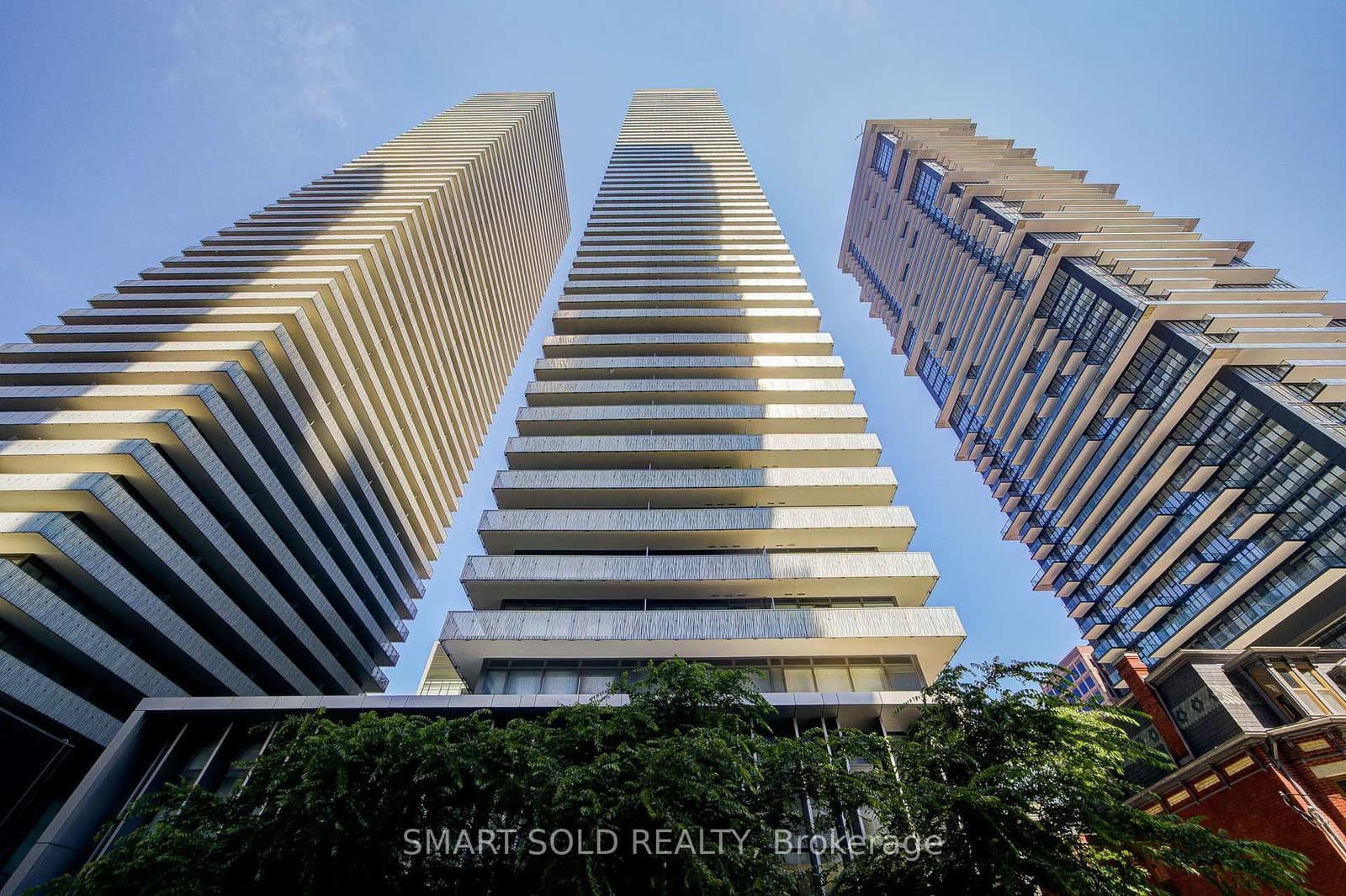 50 Charles Street E, Unit 2909 thumbnail 2