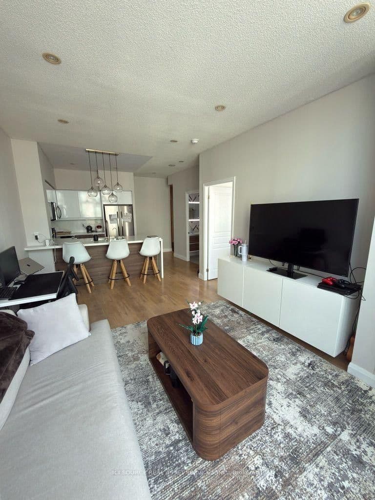 509 Beecroft Road, Unit PH09 thumbnail 4