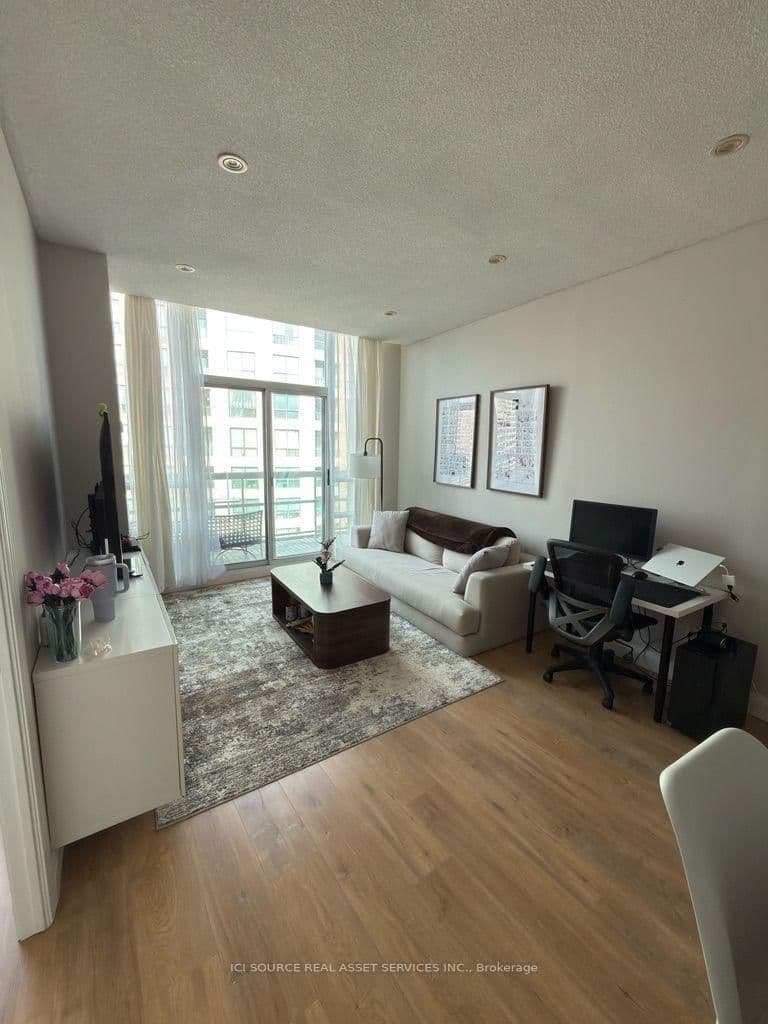 509 Beecroft Road, Unit PH09 thumbnail 5