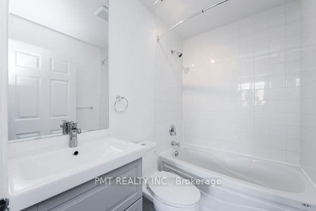 550 Front Street W, Unit 427 thumbnail 19