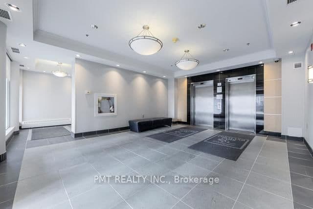 550 Front Street W, Unit 427 thumbnail 25