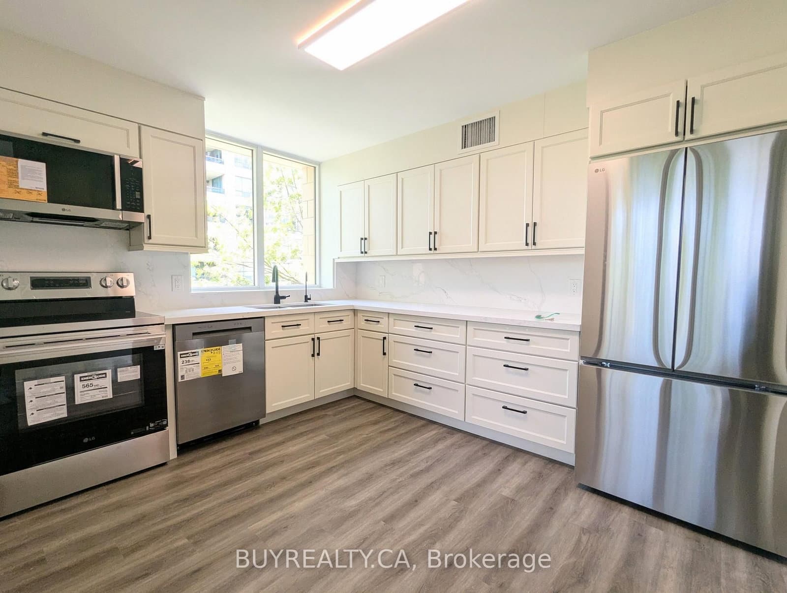 256 Doris Avenue, Unit 308 thumbnail 12