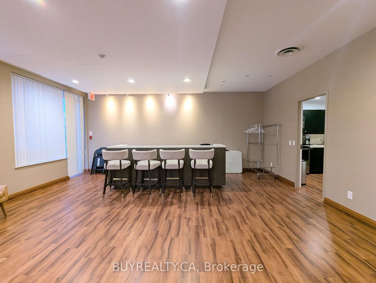 256 Doris Avenue, Unit 308 thumbnail 37