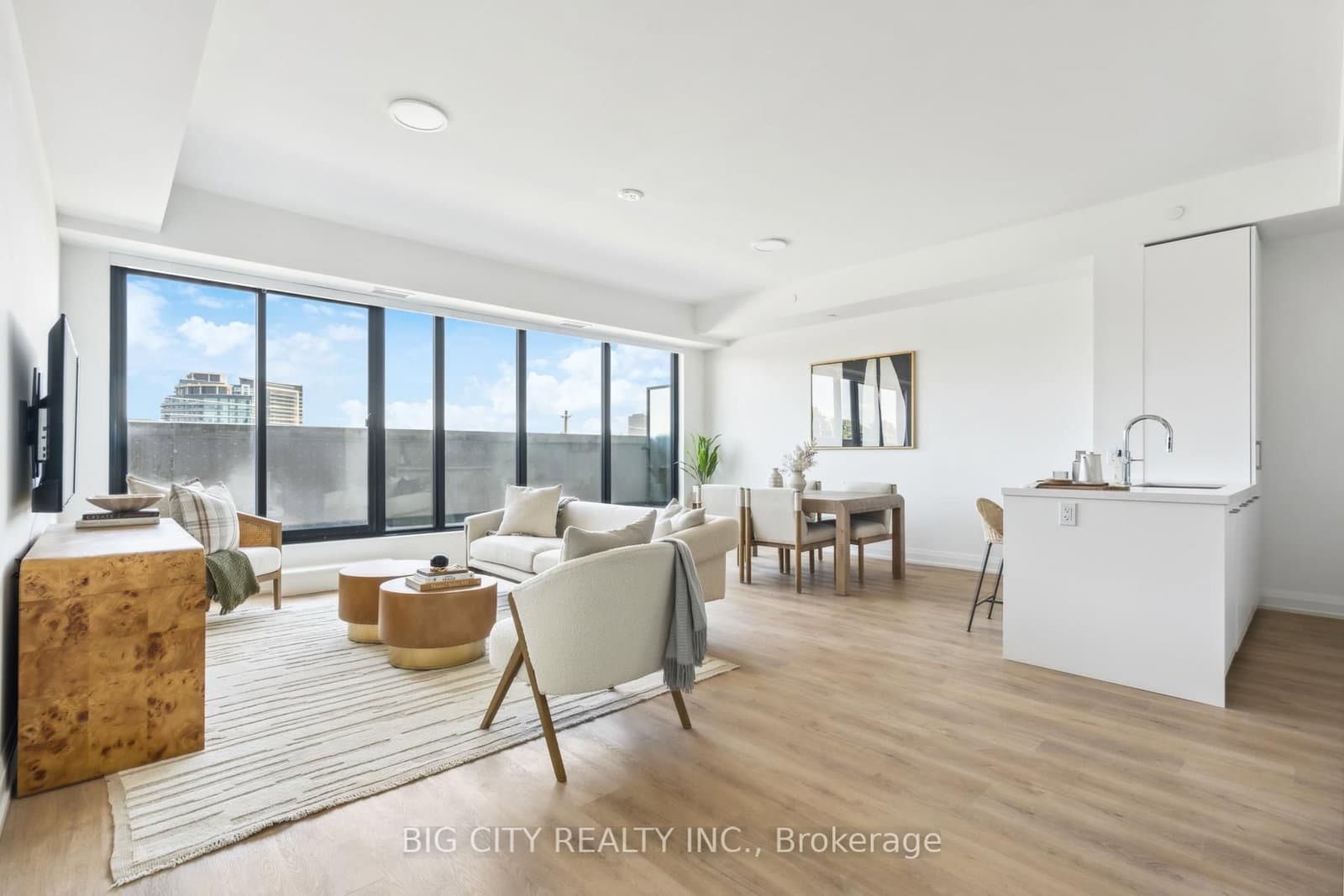 36 Brentcliffe Road, Unit 214 - Image 1