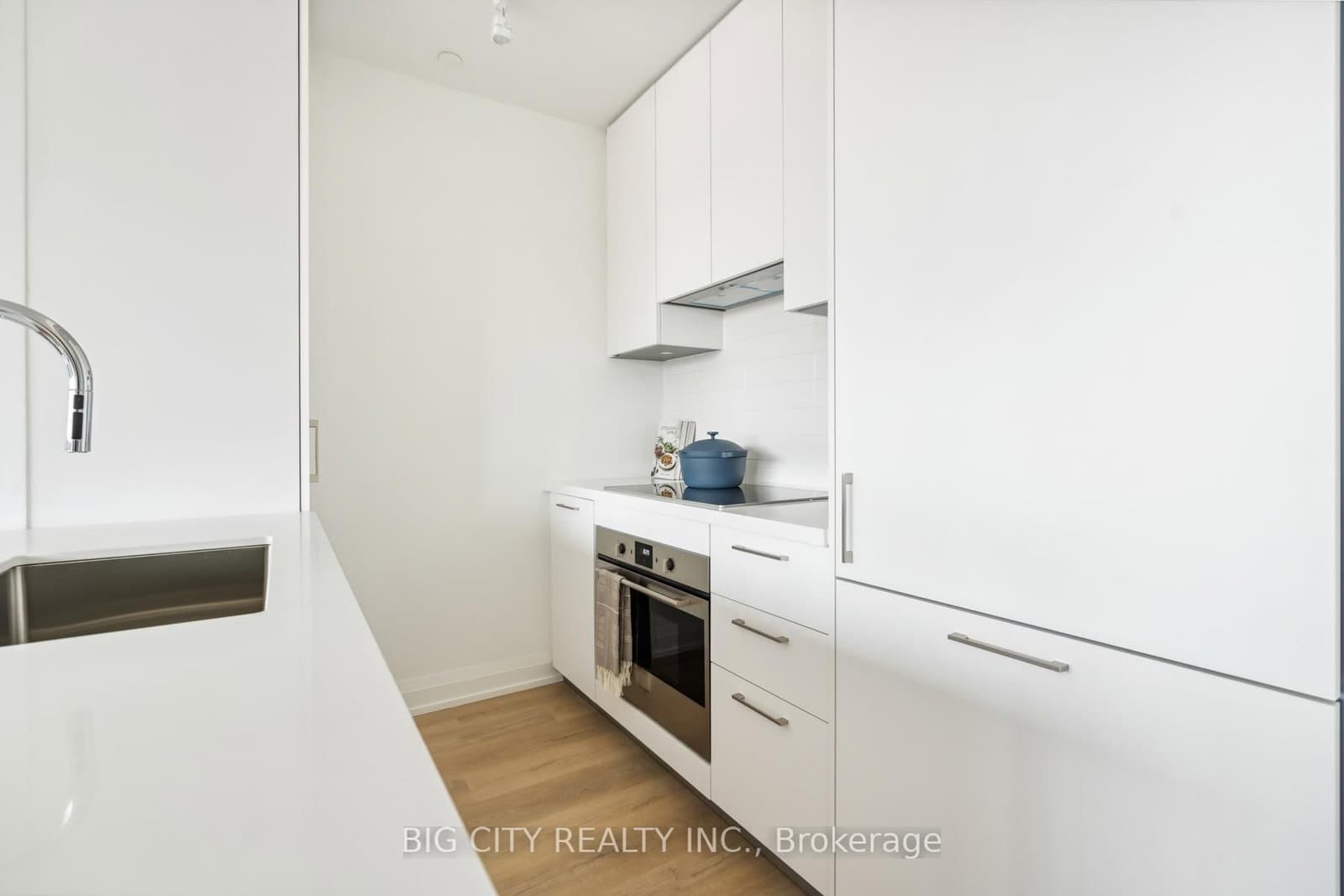 36 Brentcliffe Road, Unit 214 thumbnail 10