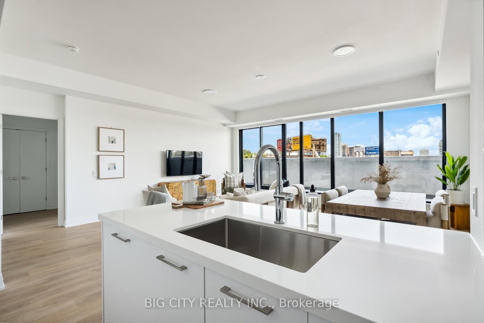 36 Brentcliffe Road, Unit 214 thumbnail 11