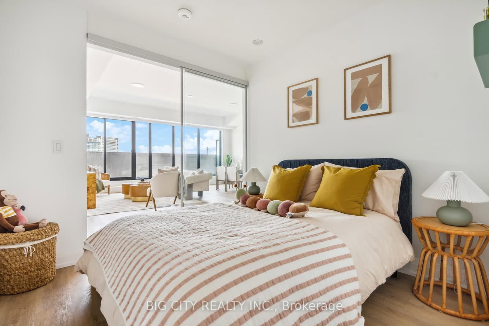 36 Brentcliffe Road, Unit 214 thumbnail 19