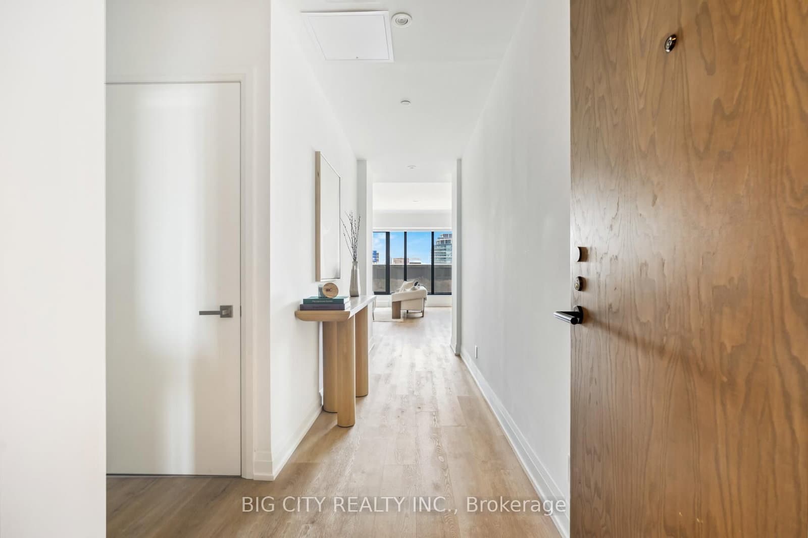 36 Brentcliffe Road, Unit 214 thumbnail 2
