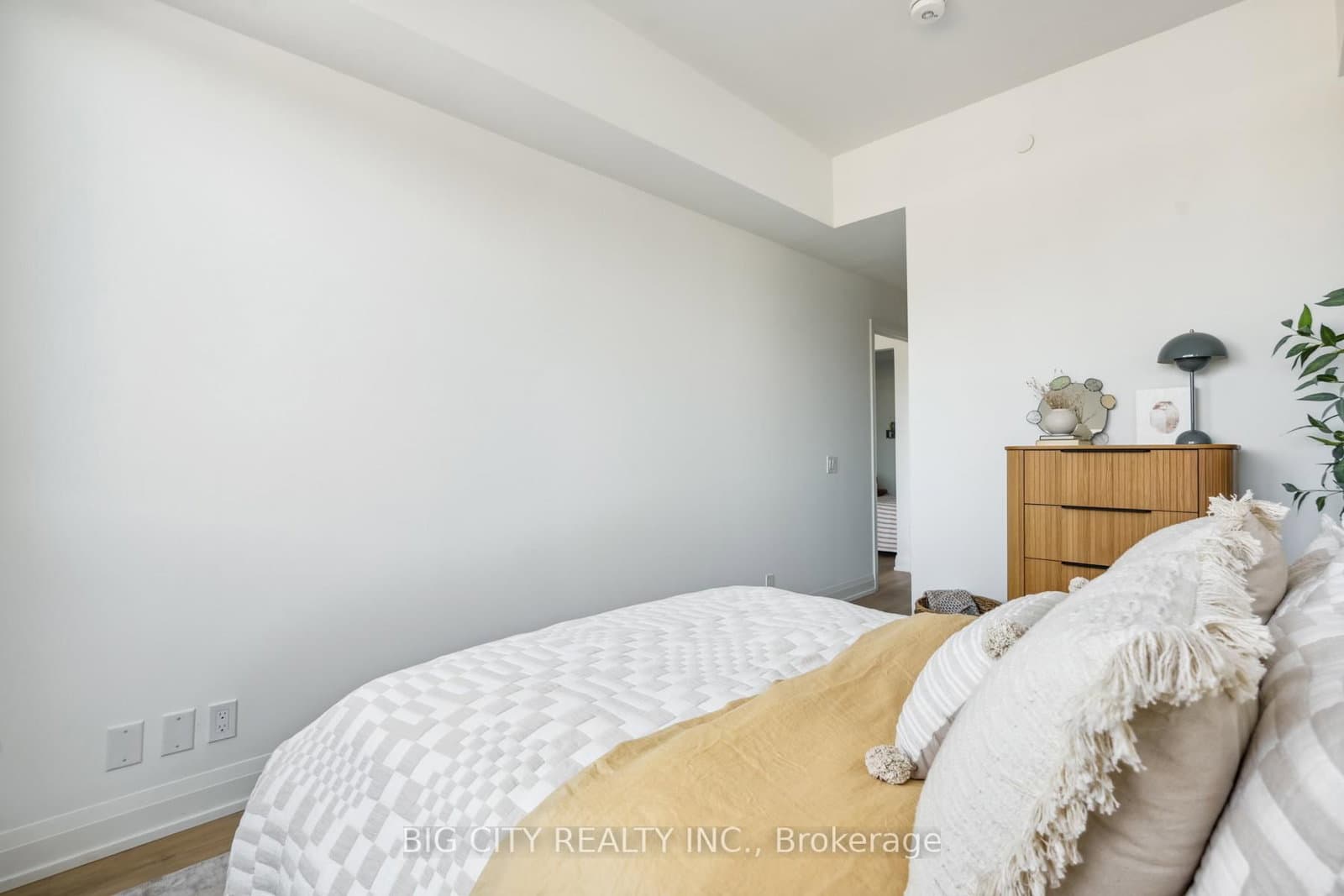 36 Brentcliffe Road, Unit 214 thumbnail 26